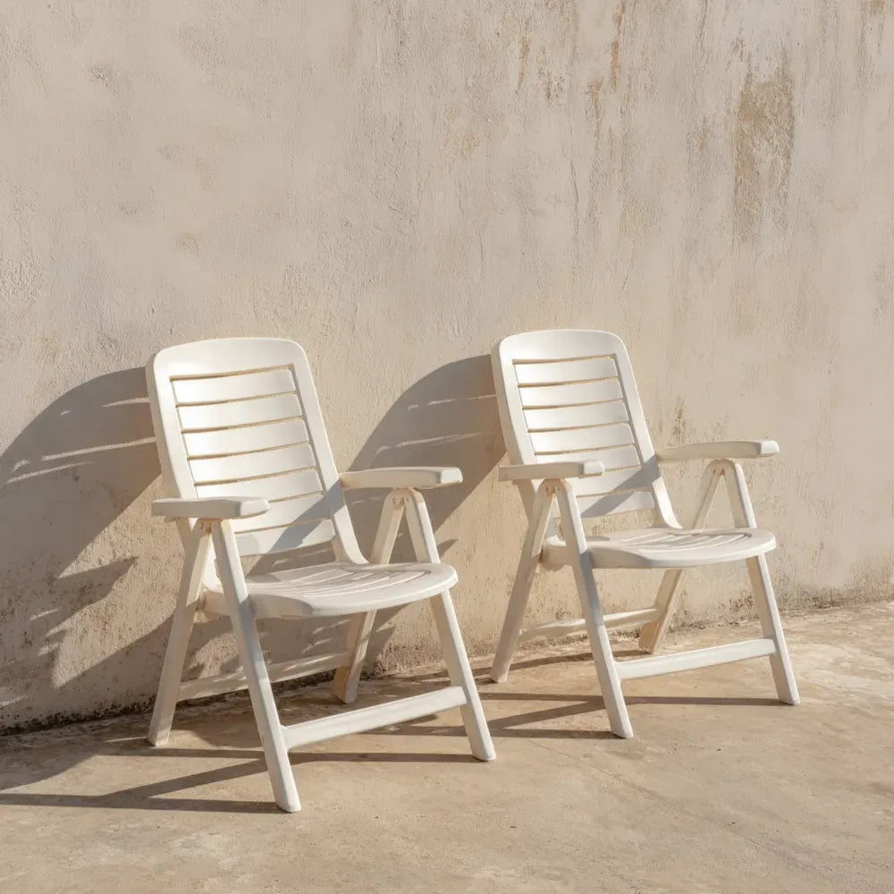 Outdoor Patio Lounge Chairs - 60x75x89 cm - Durable Plastic - White - Modern Design